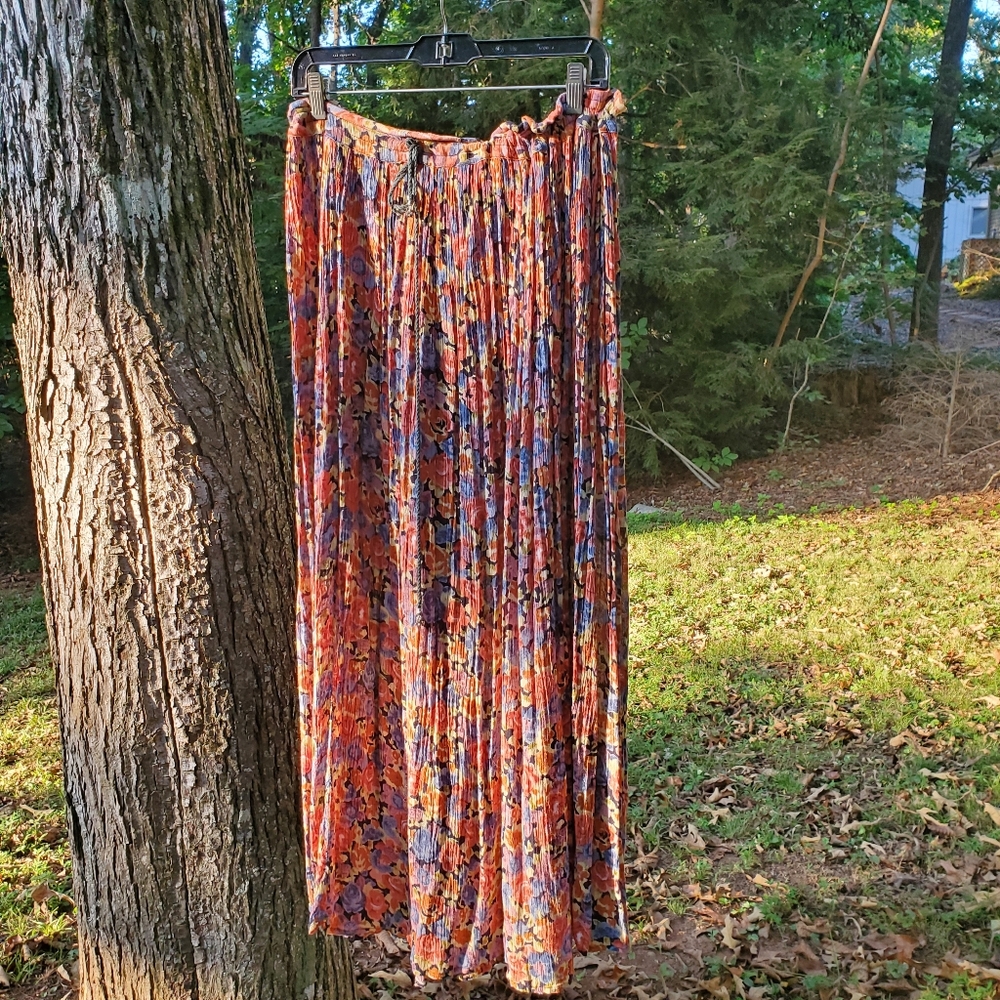 Pleated Maxi Skirt Floral Print In Fall Colors Draw String Adjustable Waist EUC - Picture 1 of 9